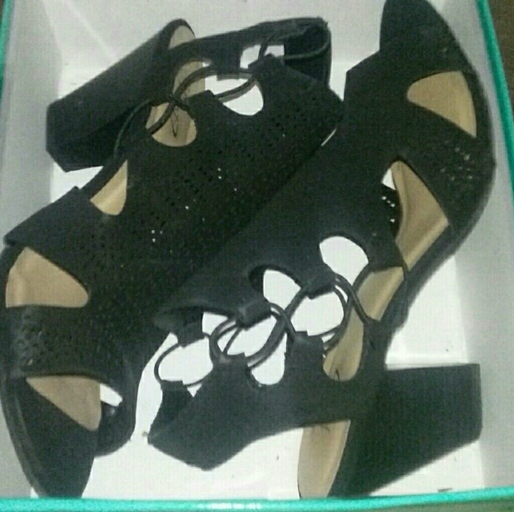 Y.Not? Black Elastic Band Heels
